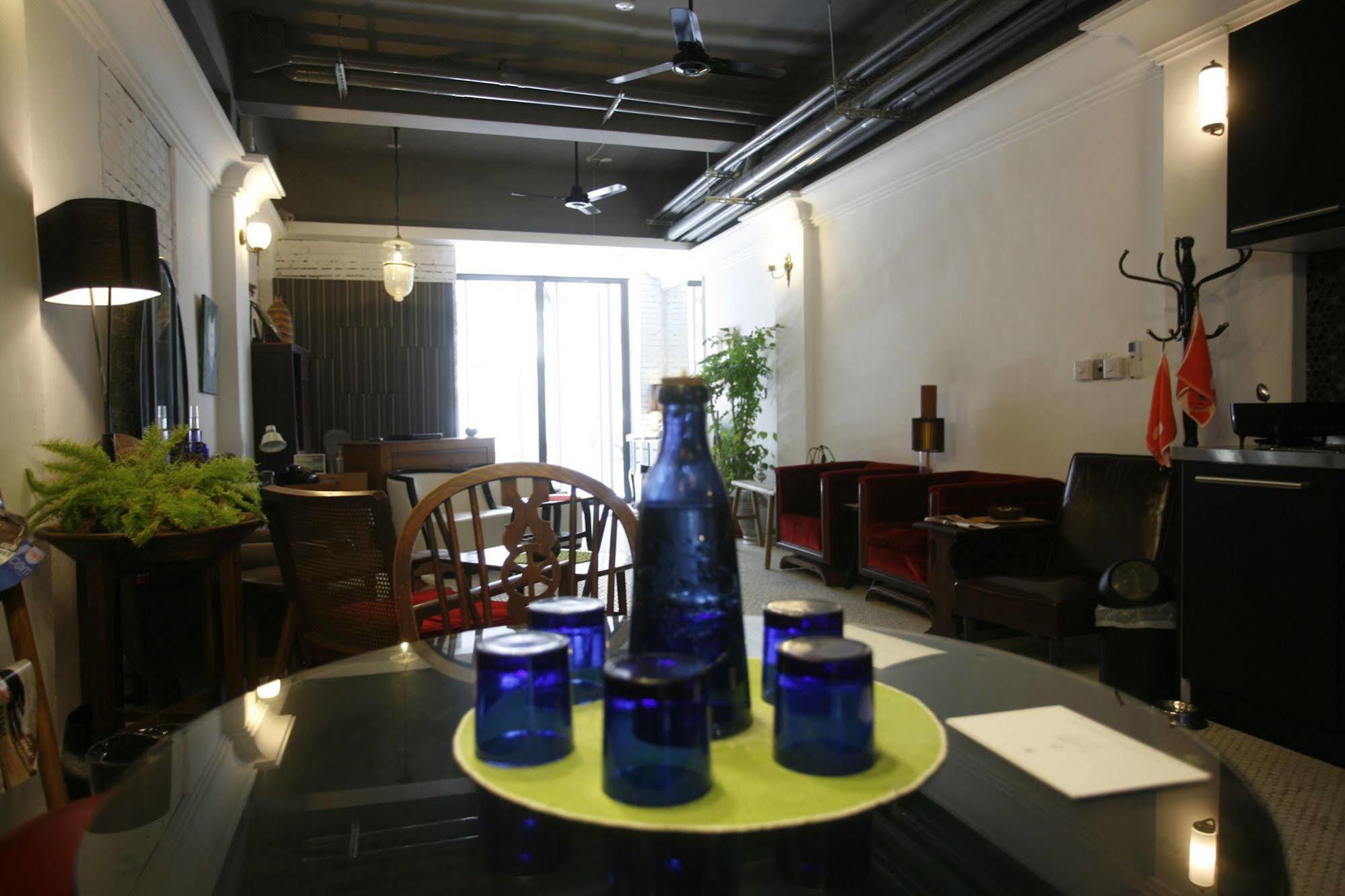 白狗公寓amo B&B市區金三角 東大門夜市 Hualien Eksteriør billede