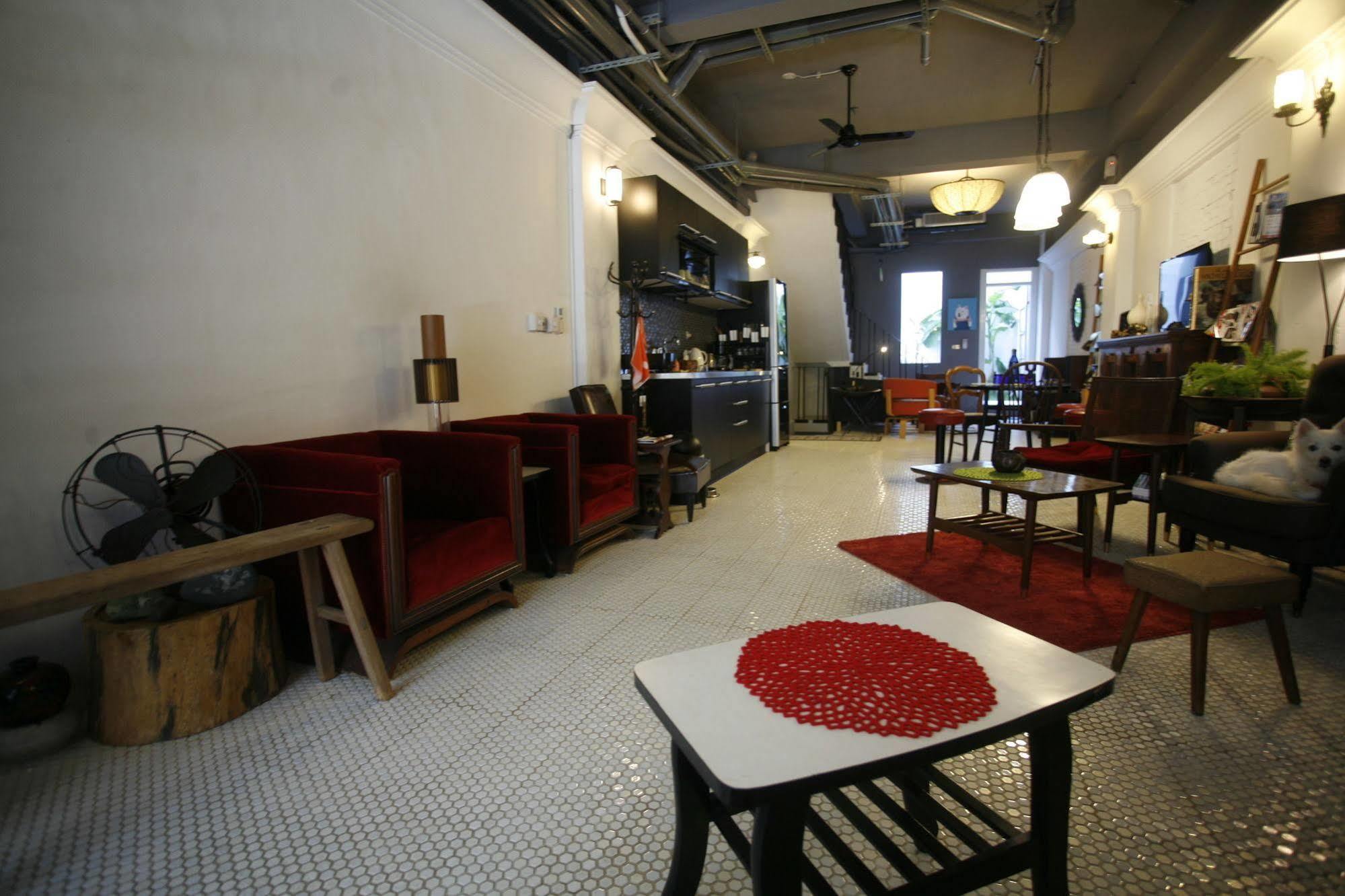 白狗公寓amo B&B市區金三角 東大門夜市 Hualien Eksteriør billede